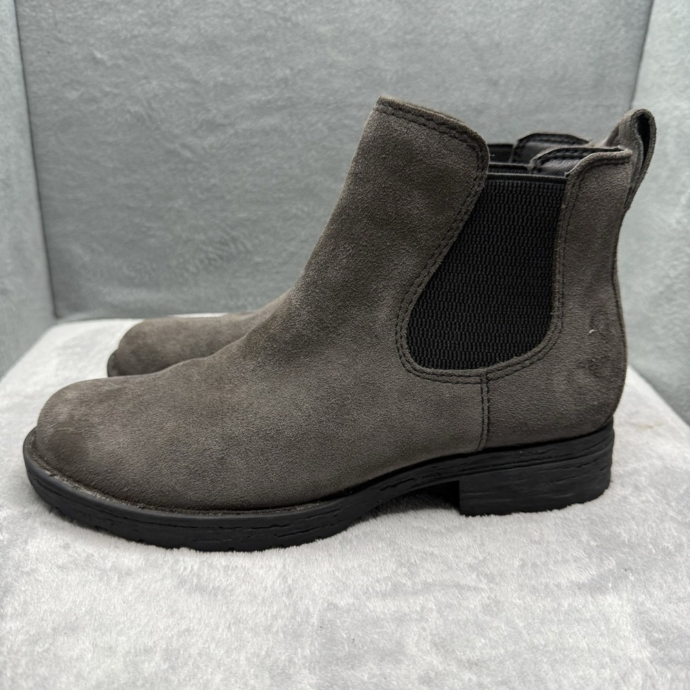 BORN Cove Women's Chelsea Boots Size 6.5 M Gray Suede Leather Ankle Lug Sole